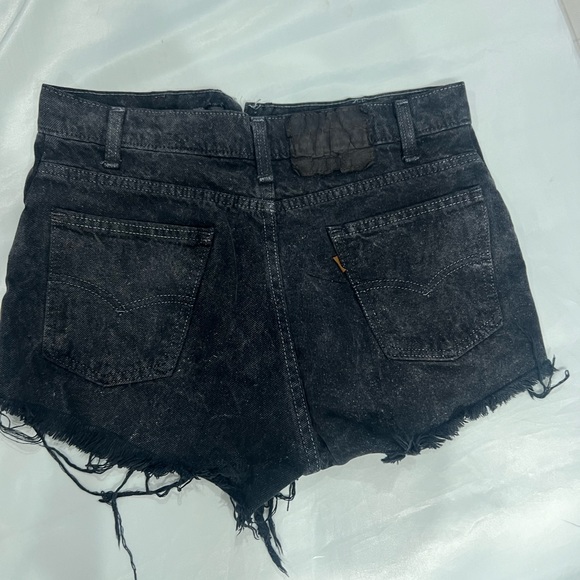 LEVIS Ripped Shorts - Picture 2 of 3
